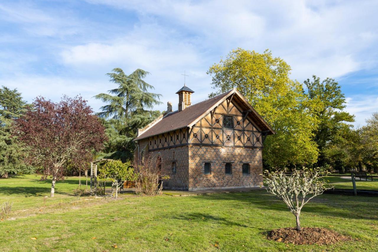 Hotel Domaine De Mont-Evray Nouan-le-Fuzelier Exterior foto